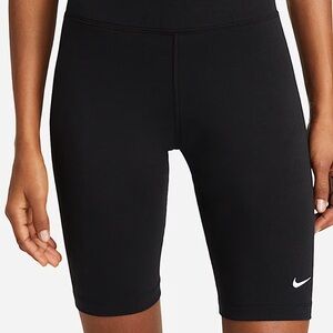 Nike: Women's Chocolate Brown Bike Shorts